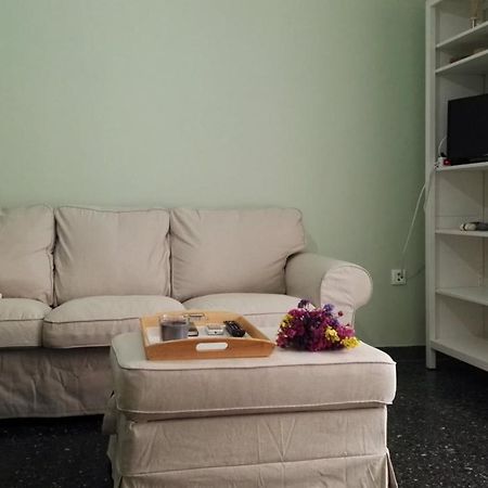 Paris Spacious Beach Apartment Loutraki  Exterior photo