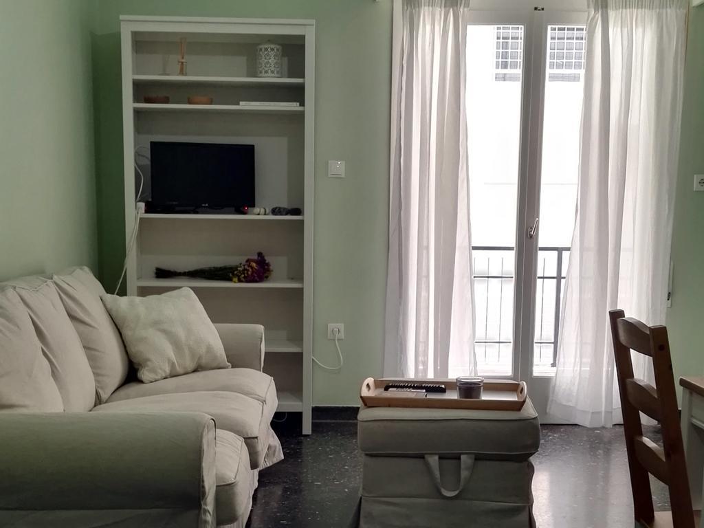 Paris Spacious Beach Apartment Loutraki  Exterior photo