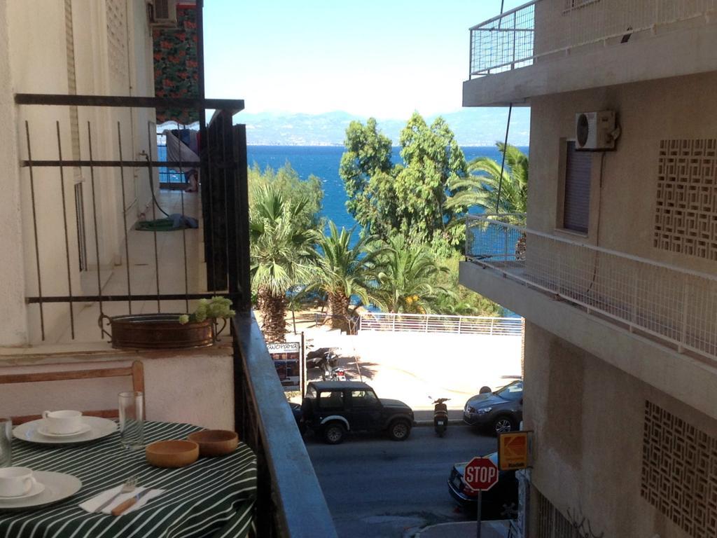 Paris Spacious Beach Apartment Loutraki  Exterior photo